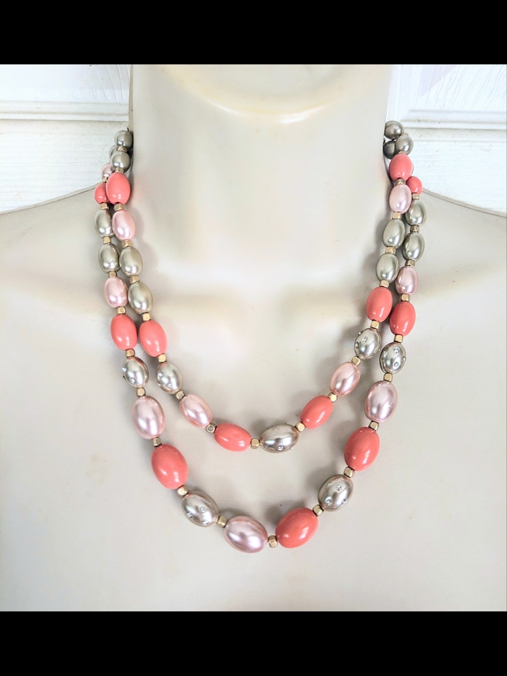 JONES N.Y. Elegant Peachy Pink Lucite w/ Crystals Beaded Necklace
